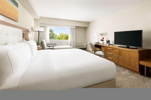 Hilton Tucson East image 22